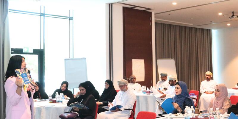 ينظّم مركز الأمم المتحدة للتدريب والتوثيق في مجال حقوق الإنسان لجنوب غرب آسيا والمنطقة العربية بالتعاون مع اللجنة العمانية لحقوق الإنسان المرحلة الثانية من برنامج تدريب المدربين في مجال "تطوير وإعمال مؤشرات حقوق الإنسان"، وذلك من 8 إلى 11 سبتمبر/أيلول 2024 بمسقط، سلطنة عمان